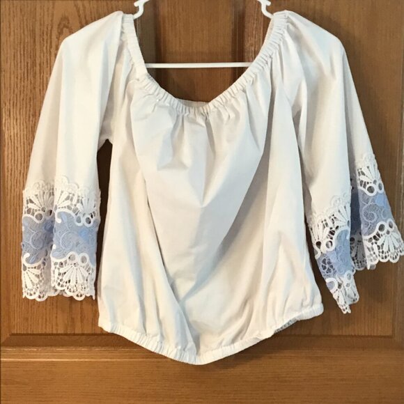 Express Blouse - Picture 2 of 2